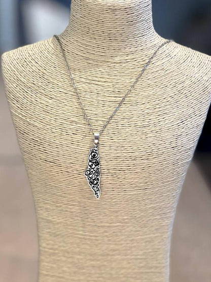 On this earth what is worth living Necklace Silver